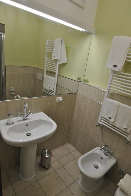 Готель Roma Tourist House Екстер'єр фото