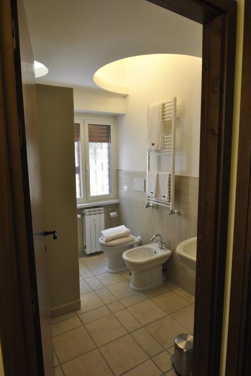 Готель Roma Tourist House Екстер'єр фото
